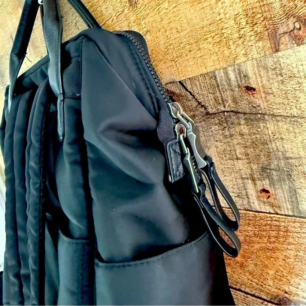 Baggallini Soho Backpack - Picture 6 of 13